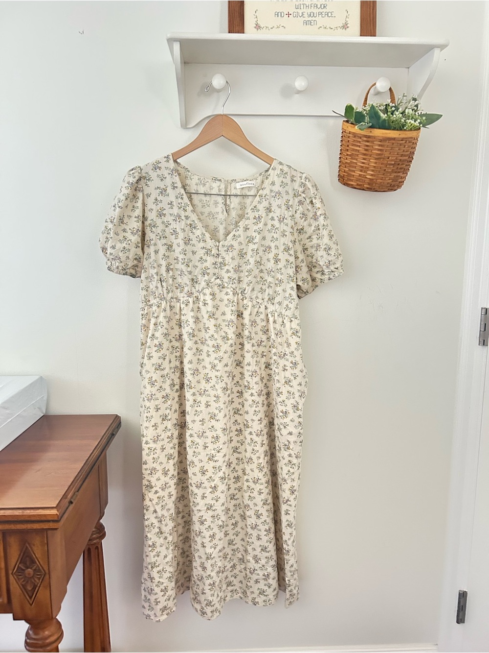 Neuflora Estherwood dress